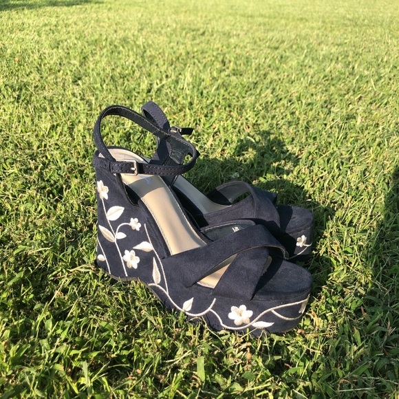 NWOT platform heels wedges - Picture 2 of 12